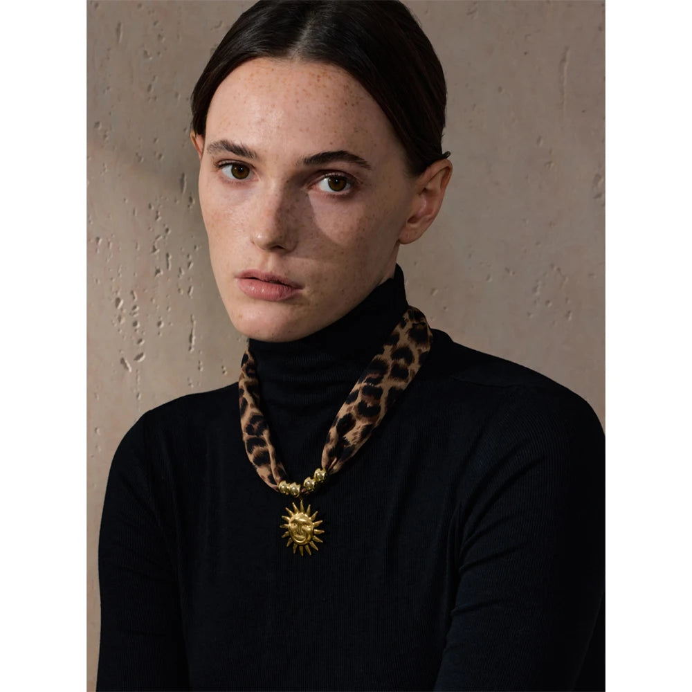 Yhpup Fall Winter New Style Fashion Leopard Polyester Cloth Trendy Sun Flower Pendant Necklace for Women Jewelry Accessories