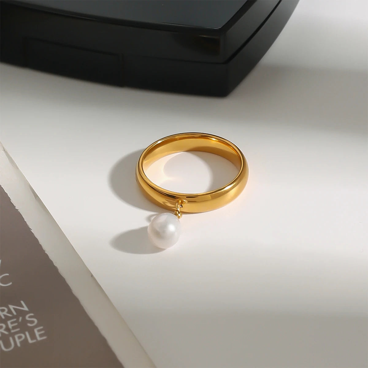 Youthway Natural Pearls Glossy Stainless Steel Rings For Women New Arrivals Hypoallergenic Metal 18K Gold Finger Jewelry Gift
