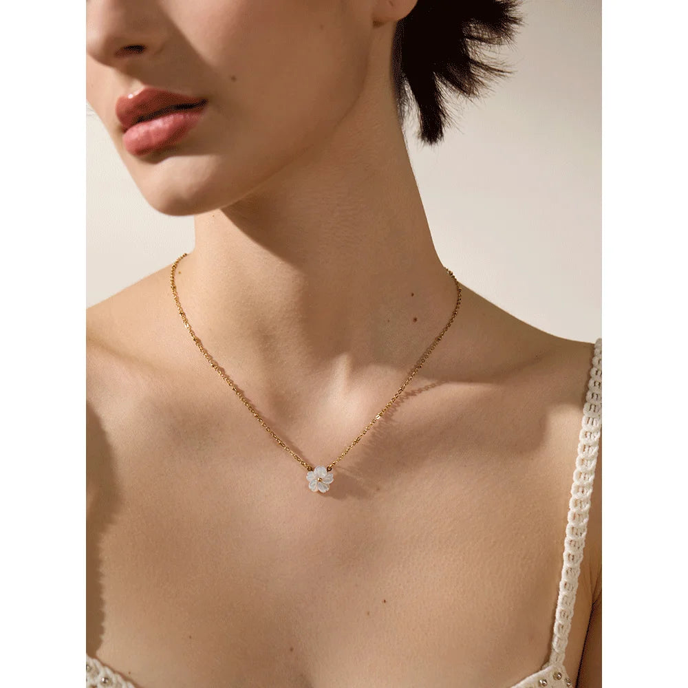 Yhpup Chic Fashion Natural Shell Flower Pendant Necklace Gift Stainless Steel Exquisite Chain Gold Color Premium Jewelry Bijoux