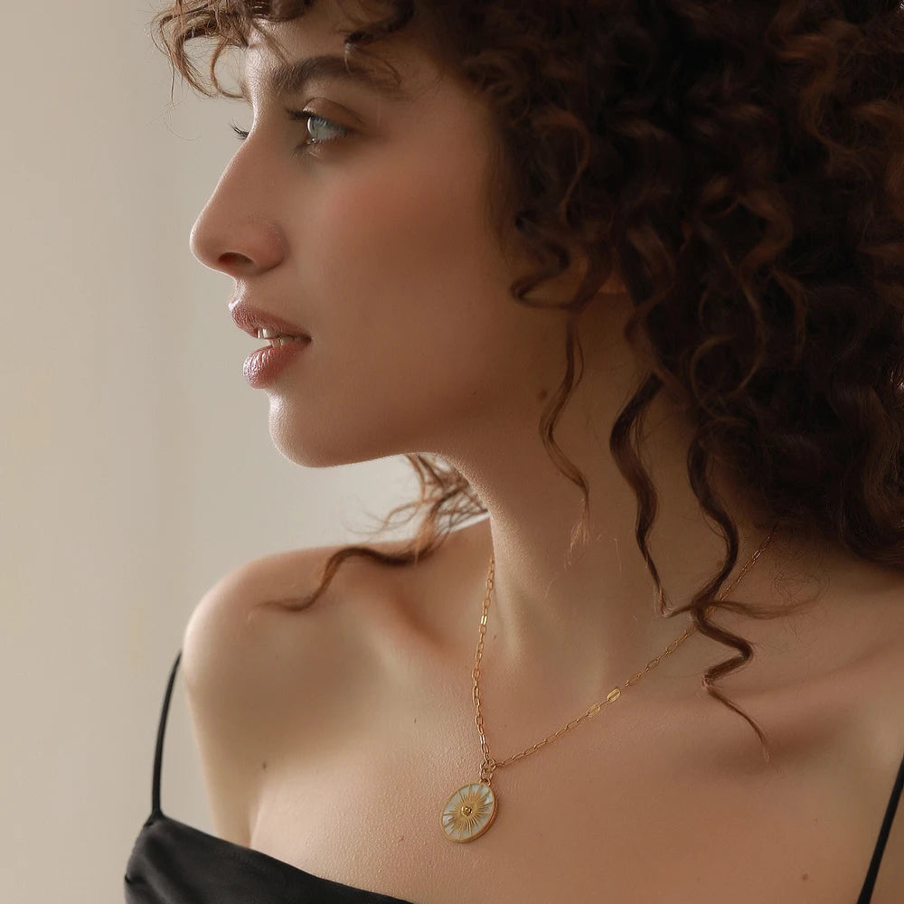 Yhpup Big Round Geometric Short Chain Statement Necklace Stainless Steel Golden Shell Fashion Vintage Pendant Collier PVD-Plated