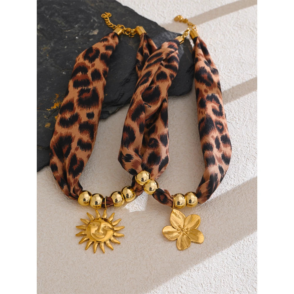 Yhpup Fall Winter New Style Fashion Leopard Polyester Cloth Trendy Sun Flower Pendant Necklace for Women Jewelry Accessories